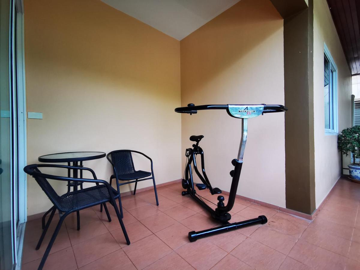 Villa Thepprasit Cosy Jomtien Beach Esterno foto
