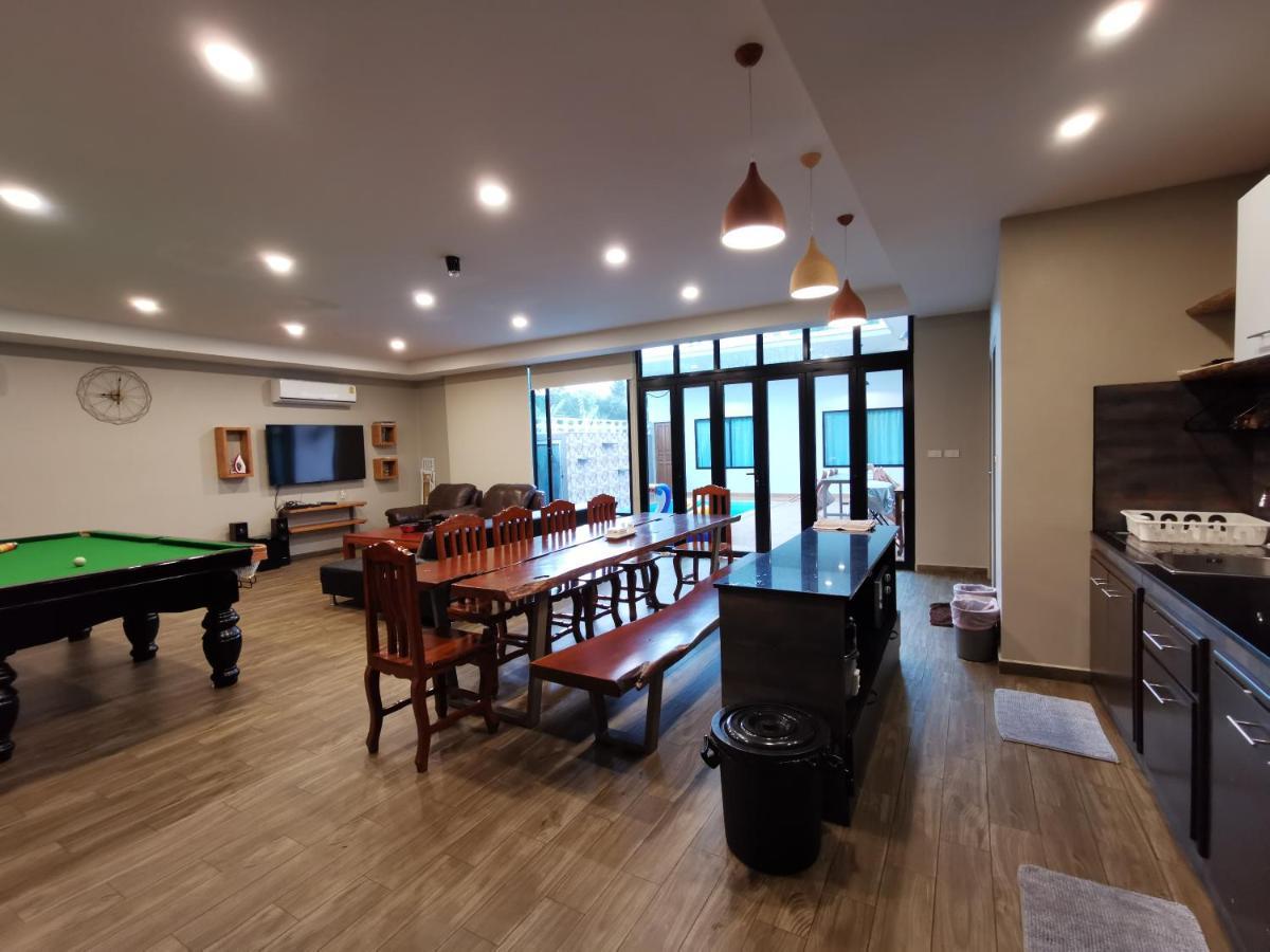 Villa Thepprasit Cosy Jomtien Beach Esterno foto