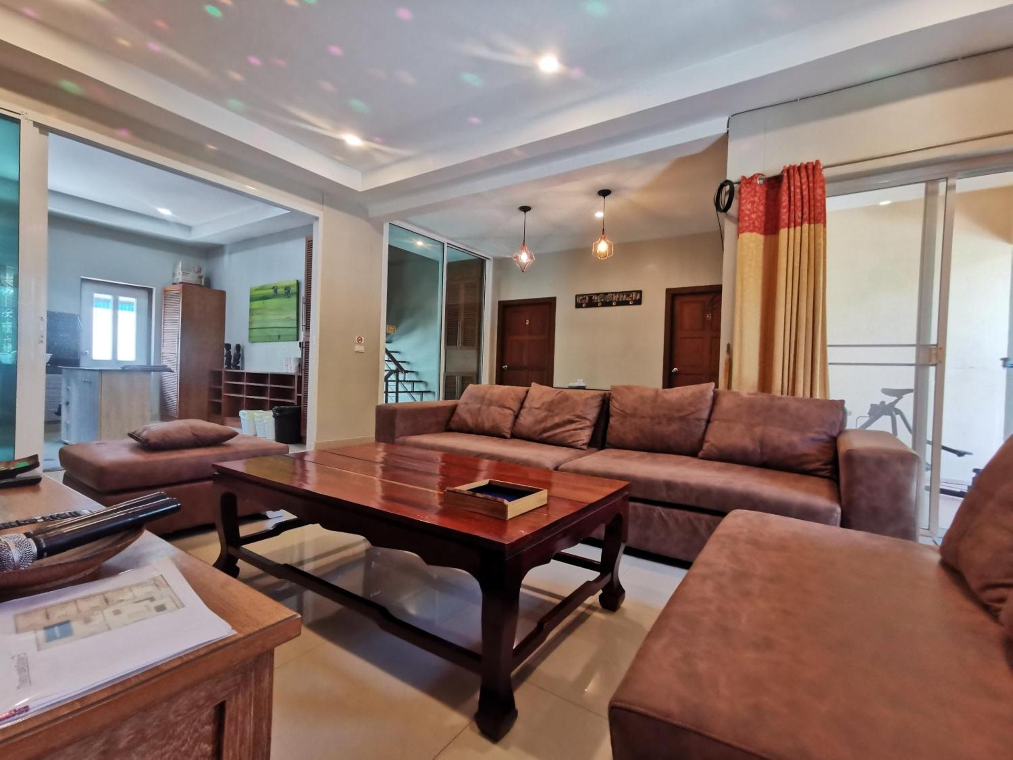 Villa Thepprasit Cosy Jomtien Beach Esterno foto