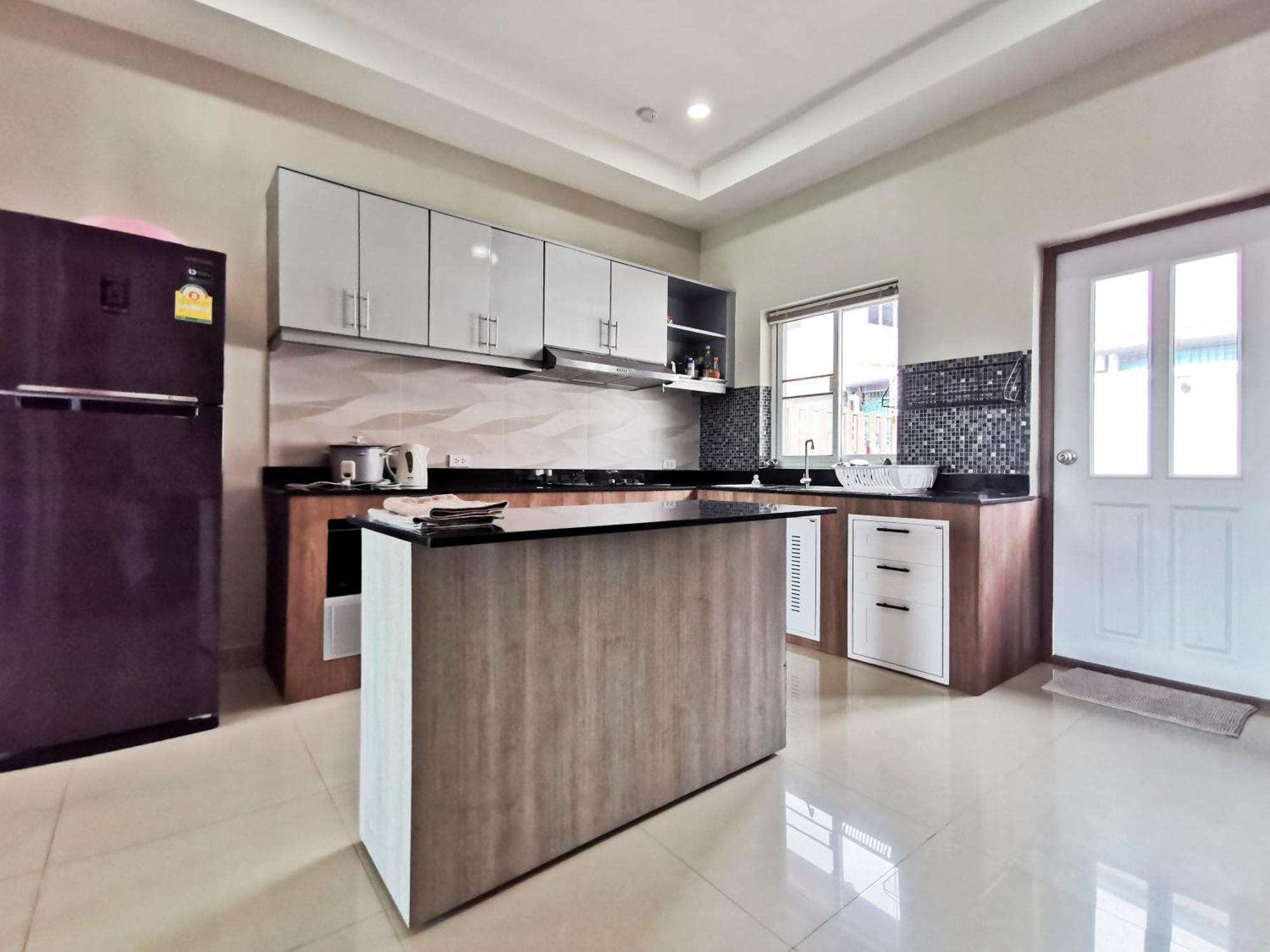 Villa Thepprasit Cosy Jomtien Beach Esterno foto