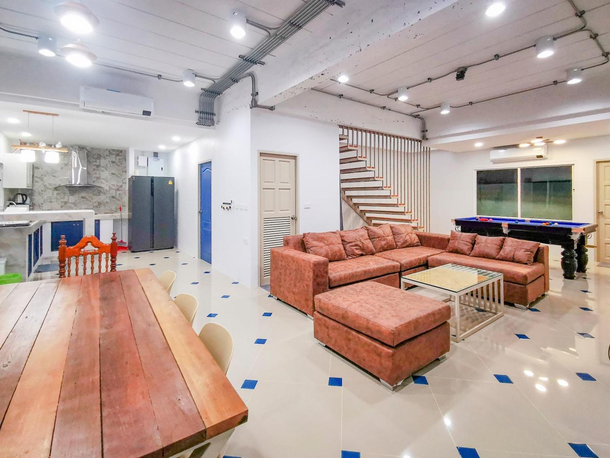 Villa Thepprasit Cosy Jomtien Beach Esterno foto